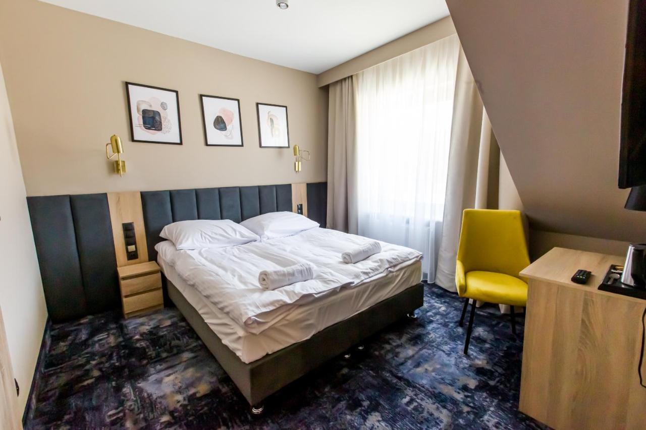Hotel Zodiak Sucha  Экстерьер фото