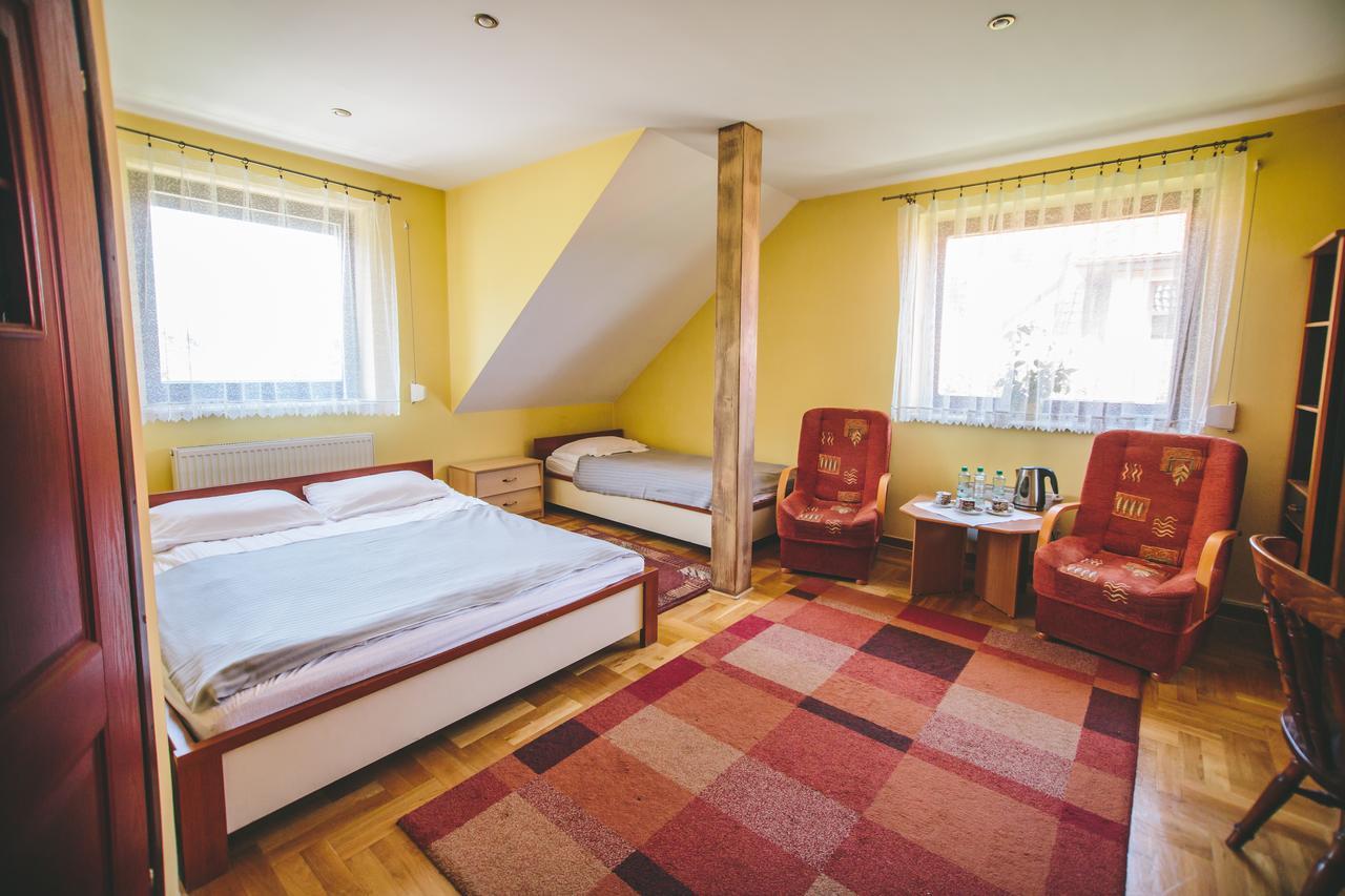 Hotel Zodiak Sucha  Экстерьер фото
